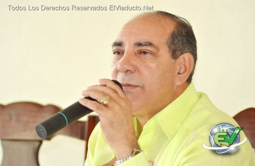 Gobernador de Espaillat Lic.Diloné Ovalles ofrese palabras en Rueda de Prensa